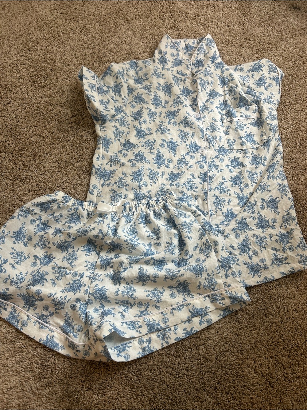 Amazon Blue and White Floral Short Pajama Set